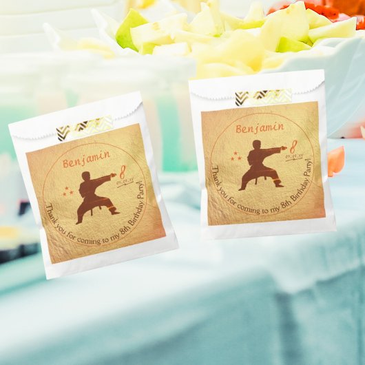 Modern Gold Martial Arts Karate Kinder 8. Geburtst Geschenktütchen