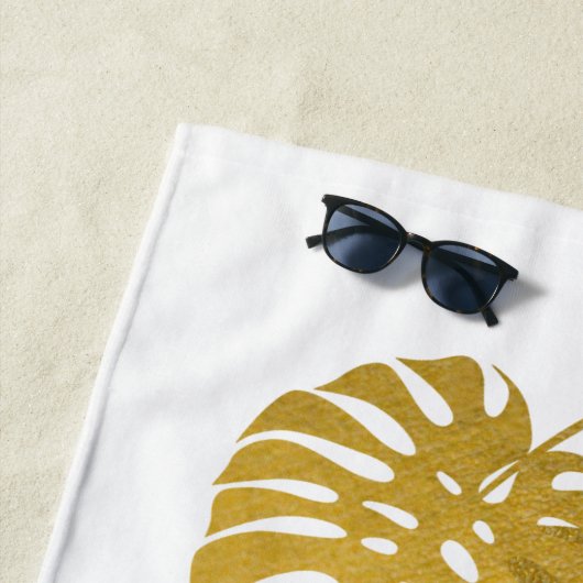 Modern Gold Monstera Tropical Blätter Script Strandtuch (Beispiel)