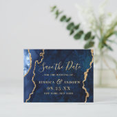 Modern Gold Navy Blue Agate Marmor Save the Date Ankündigungspostkarte (Stehend Vorderseite)