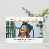 Modern Gold Script Sky ist der Limit Abschluss Einladung (Stehend Vorderseite)