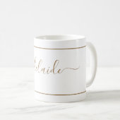 Modern Gold White Monogram Chic Girl Script Name Kaffeetasse (VorderseiteRechts)
