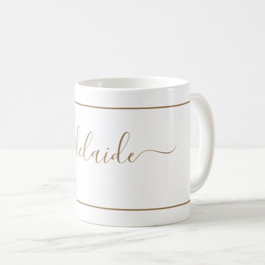 Modern Gold White Monogram Chic Girl Script Name Kaffeetasse (VorderseiteRechts)