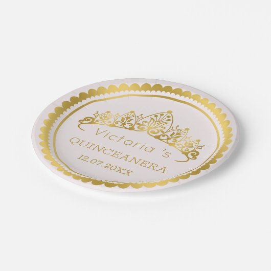 Modern, GoldTiara Quinceanera Pappteller (Schrägansicht)