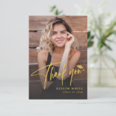 Modern Grad Cap Script Simple Photo Graduation Dankeskarte (Stehend Vorderseite)