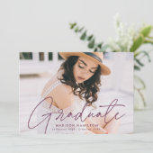 Modern Graduate Purple Script Foto Graduation Ankündigung (Stehend Vorderseite)