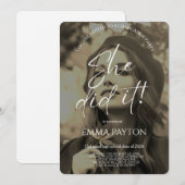 Modern Graduation Celebration  Einladung (Vorne/Hinten)