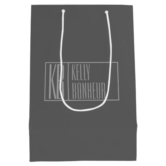 Modern, grau auf dunkelgrau, Initials & Name Logo Mittlere Geschenktüte (Rückseite)