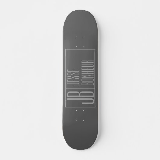 Modern, grau auf dunkelgrau, Initials & Name Logo Skateboard (Vorne)