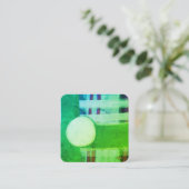 Modern Green Abstract Minimalist Square Clean Quadratische Visitenkarte (Stehend Vorderseite)
