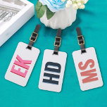 Modern Green Blue Shadow Monogram Gepäckanhänger<br><div class="desc">Fügen Sie Ihrem Reisezubehör eine lebendige Touch mit unserem modernen Green und Blue Shadow Monogram Initial Girly Luggage Tag hinzu! Dieses Gepäckanhänger mit seinem kühlen und trendigen Monogramm-Design eignet sich hervorragend für stilvolle Reisende, die gewollt sind, ihre Taschen zu personalisieren. Die auffallenden Grün- und Blautöne machen es leicht, den Koffer...</div>