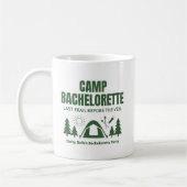 Modern Green Camp Bachelorette Weekend Kaffeetasse (Links)