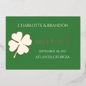 Modern Green Irish Vierblättriges Kleeblatt Save t Folieneinladung (Vorderseite)