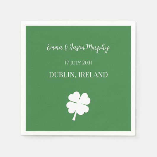 Modern Green Irish Vierblättriges Kleeblatt Weddin Serviette (Vorderseite)