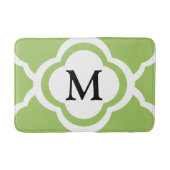 Modern Green Quatrefoil Monogramm Badematte (Vorderseite)