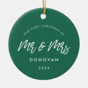 Modern Green Unsere ersten Weihnachten als Mr. und Keramik Ornament