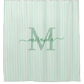 Modern Green & White Stripes Monogram Name Duschvorhang (Vorderseite)