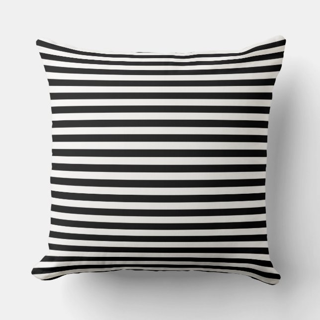Modern Half-Inch Black & White Stripe Pattern Kissen (Vorderseite)