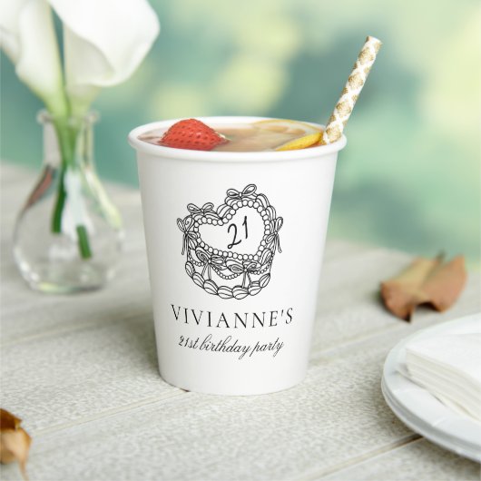 Modern Hand Drawn Black Bow Girl Geburtstag Pappbecher (In Situ)