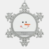Modern Happy Snowman Face Family Name Custom Schneeflocken Zinn-Ornament (Vorderseite)