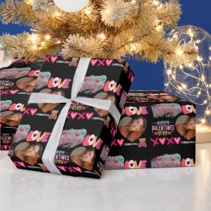 Modern Happy Valentinstag ein Herz Foto Name Geschenkpapier