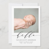 Modern Hello Script Foto Birth Announccard Einladung (Vorderseite)