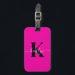 Modern Hot Pink Black Script Monogram Gepäckanhänger<br><div class="desc">Dieses einfache, elegante, rosa Gepäckanhänger mit Ihrem Vornamen in einem trendigen Schriftart in Weiß tippt über Ihren ersten Start in einem modernen Mütze-Schriftart in Schwarz auf der einen Seite und eine Folie in der Karte für Ihren Namen, Adresse und Telefonnummer auf der anderen Seite würde auf Ihren Koffern fabelhaft aussehen....</div>