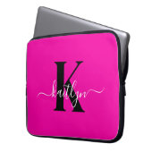 Modern Hot Pink Black Script Monogram Laptopschutzhülle (Vorderseite Links)