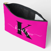 Modern Hot Pink Black Script Monogram Zubehörtasche (Offen)