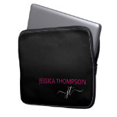 Modern Hot Pink Black Simple Script Monogram Name Laptopschutzhülle (Vorderseite Links)