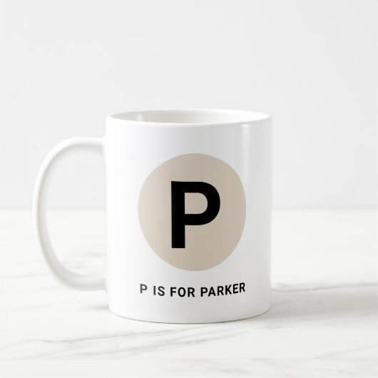 Modern Initial Mug – “P is for [Name]” Design Kaffeetasse (Links)