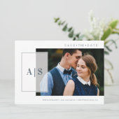 Modern Initials Minimalist Photo Couple Wedding Save The Date (Stehend Vorderseite)