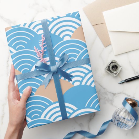 Modern Japanese Seigaiha Waves & Rising Sun Geschenkpapier (Schenken)