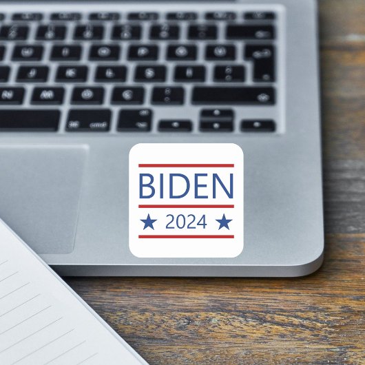 Modern Joe Biden 2024 mit Patriotic Red Lines Quadratischer Aufkleber