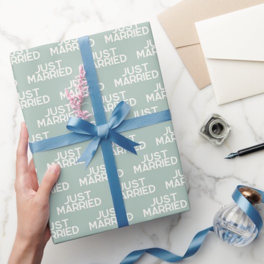 Modern Just Married Blue Geschenkpapier (Schenken)