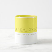 Modern Lemon Yellow Custom monogram Name and Job Tasse (Zentrum)