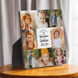 Modern Liebe You Oma Opa Instagram Foto Fotoplatte<br><div class="desc">Die moderne Liebe You Oma Grandpa Instagram Foto Plaque ist ein herzliches und zeitgenössisches Mittel, um Ihre Wertschätzung für Ihre Großeltern zu zeigen. Diese elegante Plakette bietet eine stilvolle, auf Instagram inspiriert Collage aus Foto, in der Sie ausgewählte Momente mit Oma und Opa hochladen können. Die liebevolle Nachricht "Liebe Ihr...</div>