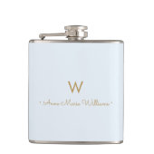 Modern Light Dusty Blue Gold Script Monogram Flachmann (Vorderseite)