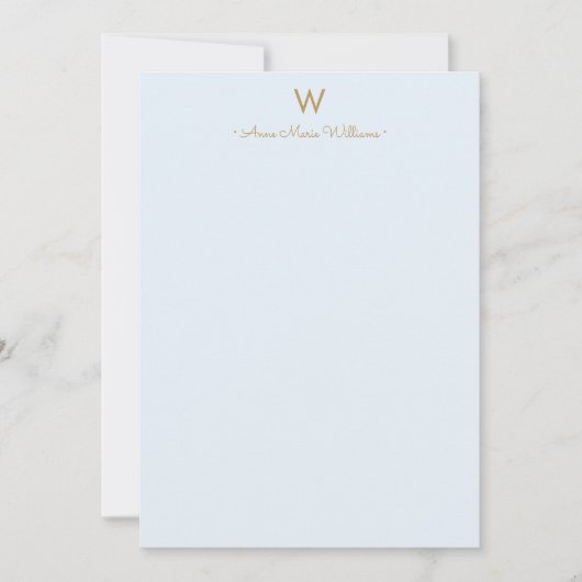 Modern Light Dusty Blue Gold Script Monogram Mitteilungskarte (Vorderseite)