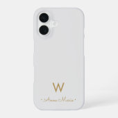 Modern Light Gray Gold Script Monogram iPhone 16 Hülle (Rückseite)