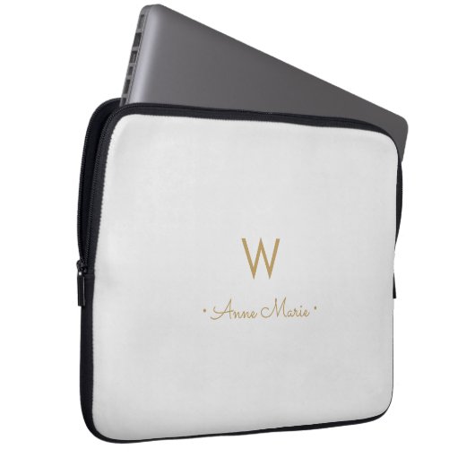 Modern Light Gray Gold Script Monogram Laptopschutzhülle (Vorne Rechts)