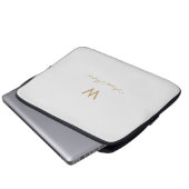 Modern Light Gray Gold Script Monogram Laptopschutzhülle (Vorne Knopf)