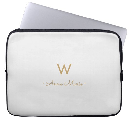 Modern Light Gray Gold Script Monogram Laptopschutzhülle (Vorderseite)