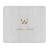 Modern Light Gray Gold Script Monogram Schneidebrett (Vorderseite)