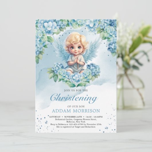 Modern Light pastellblau hydrangea Einladung (Stehend Vorderseite)