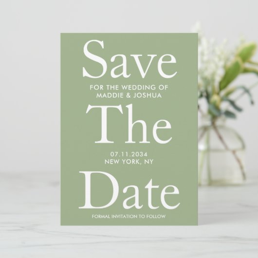 Modern Light Sage Green Save the Date (Stehend Vorderseite)