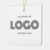 Modern-Logo auf dem Weißen Platz Keramikornament (Links)
