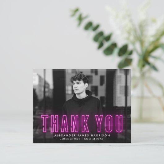 Modern Magenta Neon Foto Thank You Graduation Postkarte (Stehend Vorderseite)