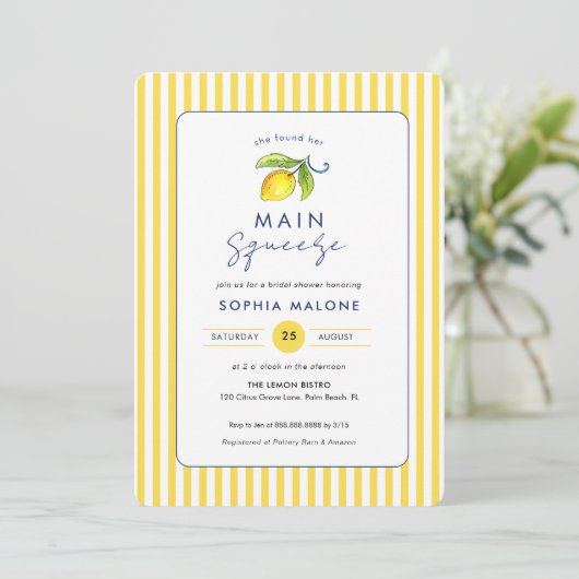 Modern Main Squeeze Lemon Bridal Dusche Einladung (Stehend Vorderseite)