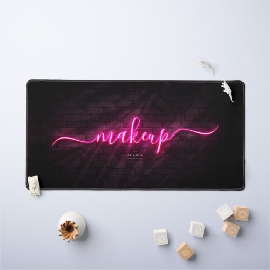 Modern Makeup Artist Beauty Monogram Neon Pink Schreibtischunterlage (Kindertisch)