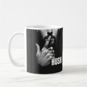 Modern Man Shushing Gesture HUSH Graphic Kaffeetasse (Links)